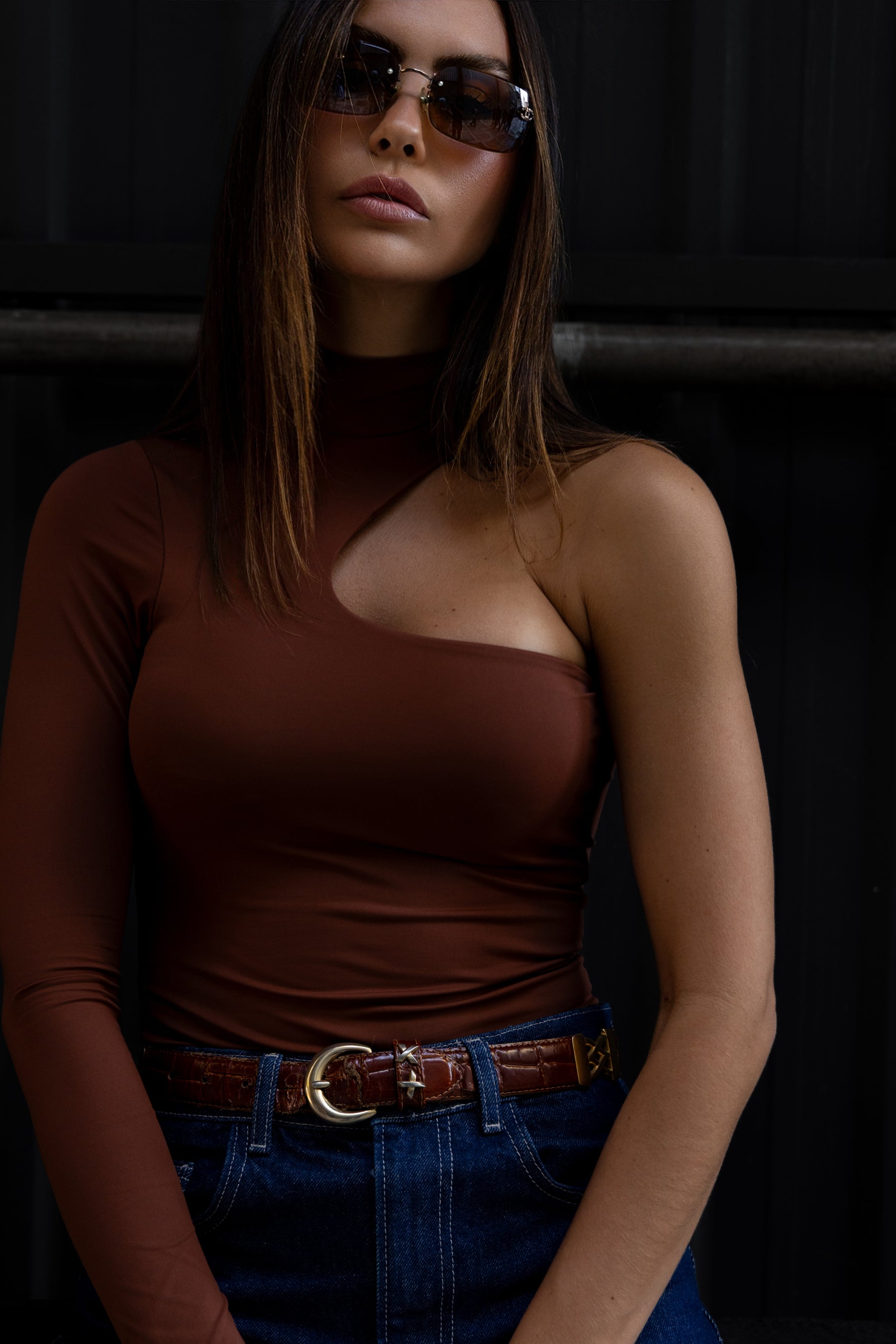 BODY THALUA- MARROM